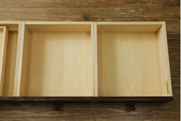 中古　北海道民芸家具　HM161K　重厚感のある重ね食器棚　定価約50万円　(R-085579)
