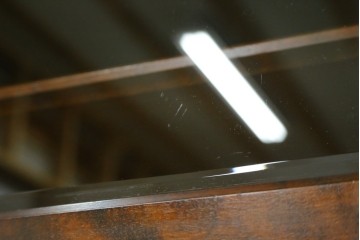 中古　北海道民芸家具　HM161K　重厚感のある重ね食器棚　定価約50万円　(R-085579)