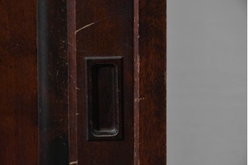 中古　北海道民芸家具　HM161K　重厚な木目と温もり溢れる風合いが魅力の食器棚　定価約50万円　(R-085579)