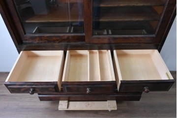 中古　北海道民芸家具　HM161K　重厚な木目と温もり溢れる風合いが魅力の食器棚　定価約50万円　(R-085579)