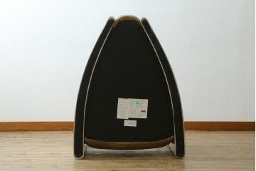 中古　美品　TIMOTHY OULTON(ティモシー・オルトン)　アビエイター トムキャットチェア　アルミパネルの意匠が際立つ1人掛けソファ　定価約57万円　(R-085580)