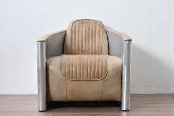 中古　美品　TIMOTHY OULTON(ティモシー・オルトン)　アビエイター トムキャットチェア　アルミパネルの意匠が際立つ1人掛けソファ　定価約57万円相当　(R-085580)