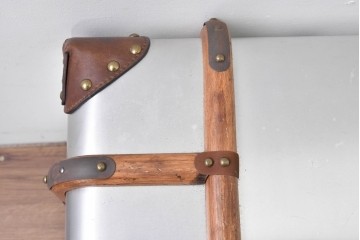 中古　激レア　希少　イギリス　TIMOTHY OULTON(ティモシー オルトン)　Globetrekker(グローブトレッカー)　航空機の外装をイメージしたメタリック仕上げのトランクコーヒーテーブル　(R-085581)