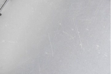 中古　激レア　希少　イギリス　TIMOTHY OULTON(ティモシー オルトン)　Globetrekker(グローブトレッカー)　航空機の外装をイメージしたメタリック仕上げのトランクコーヒーテーブル　(R-085581)