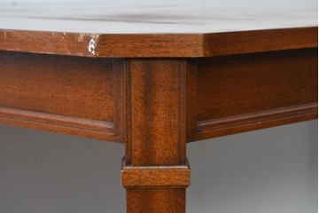 中古　DREXEL HERITAGE(ドレクセルヘリテイジ)　Triune(トライユン)　端正な意匠が上品なダイニングテーブル　(R-085582)