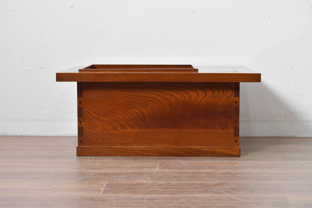 和製アンティーク　美品!　総欅材　漆塗り　力強い欅杢目が全面に現れた関西火鉢　(R-085588)