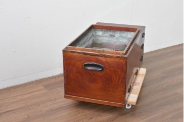 和製アンティーク　総欅材　縁(黒柿材)　欅材の美しい杢目を楽しめる長火鉢　(R-085589)