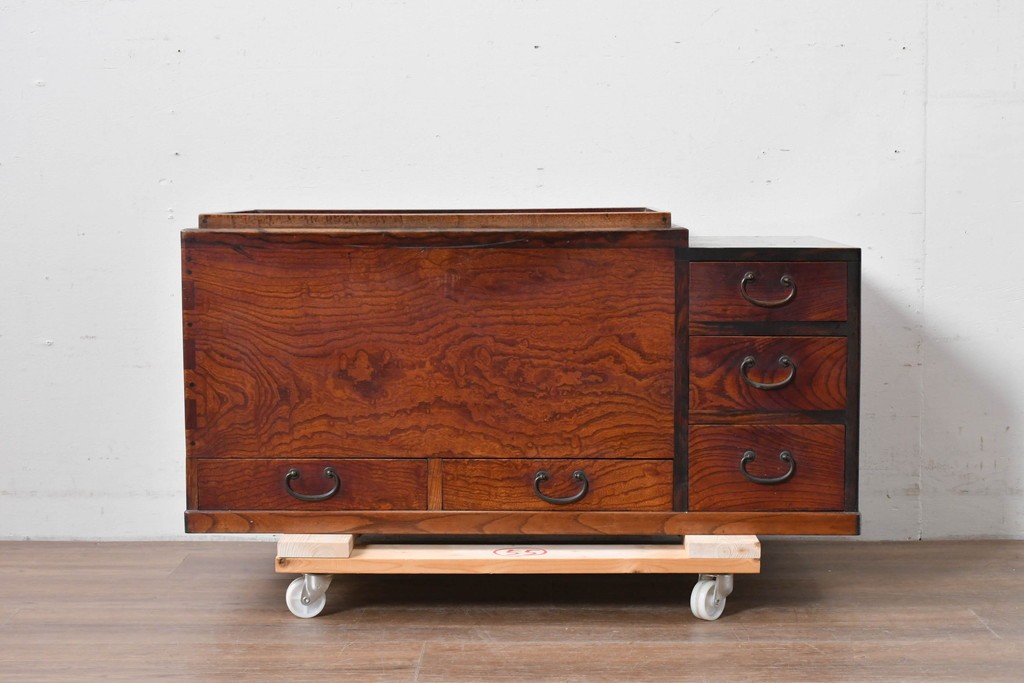 和製アンティーク　総欅材　縁(黒柿材)　欅材の美しい杢目を楽しめる長火鉢　(R-085589)