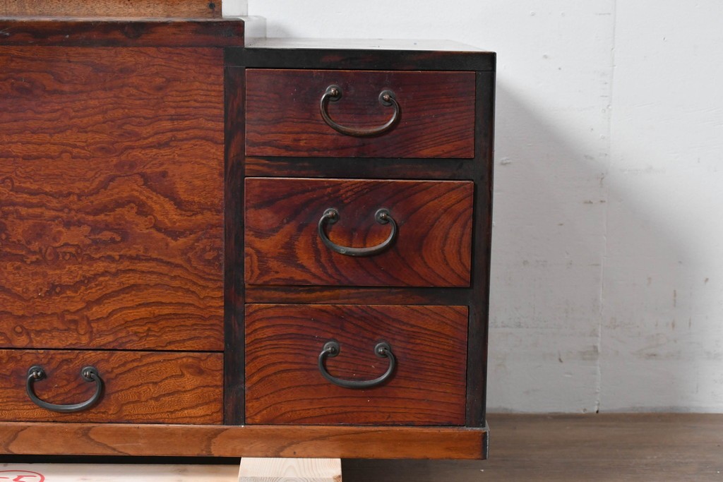 和製アンティーク　総欅材　縁(黒柿材)　欅材の美しい杢目を楽しめる長火鉢　(R-085589)