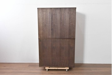 中古　岩谷堂箪笥　格子戸と重厚な金具が調和した重ね水屋箪笥　(R-085590)