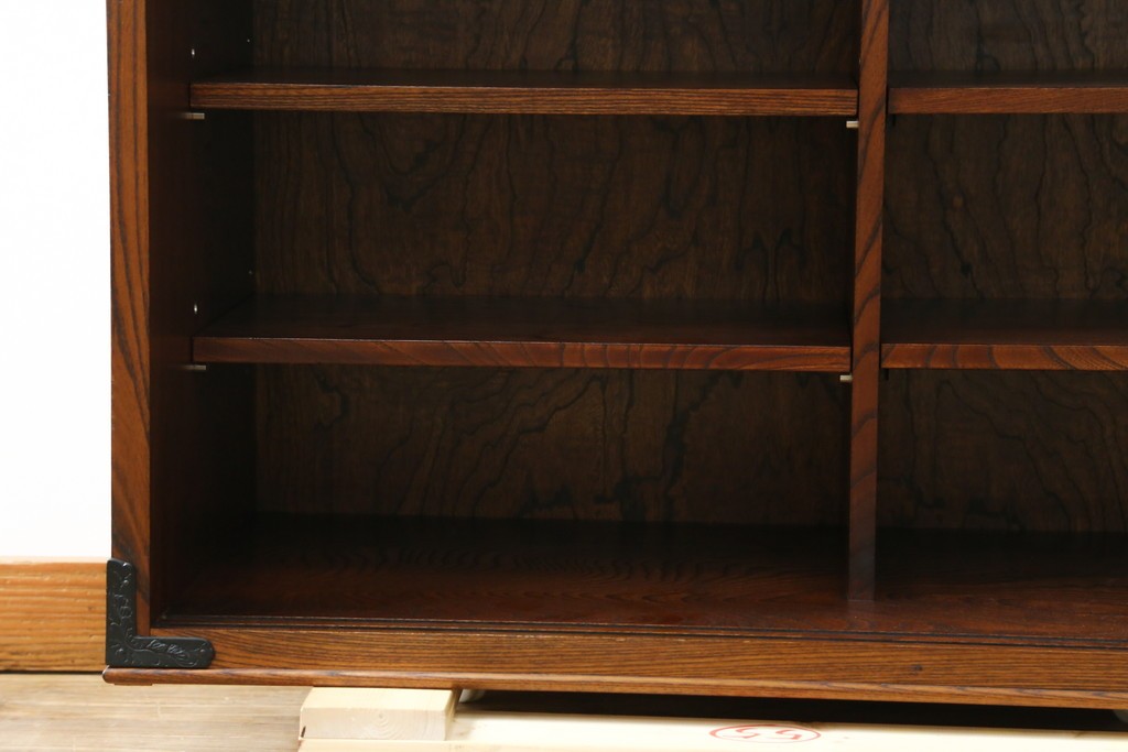 中古　岩谷堂箪笥　格子戸の意匠が目を引く水屋箪笥キャビネット　(R-085591)