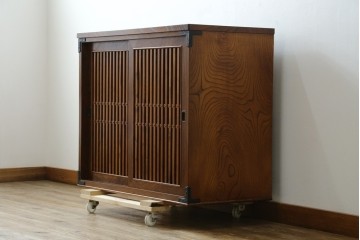 中古　岩谷堂箪笥　格子戸の意匠が目を引く水屋箪笥キャビネット　(R-085591)