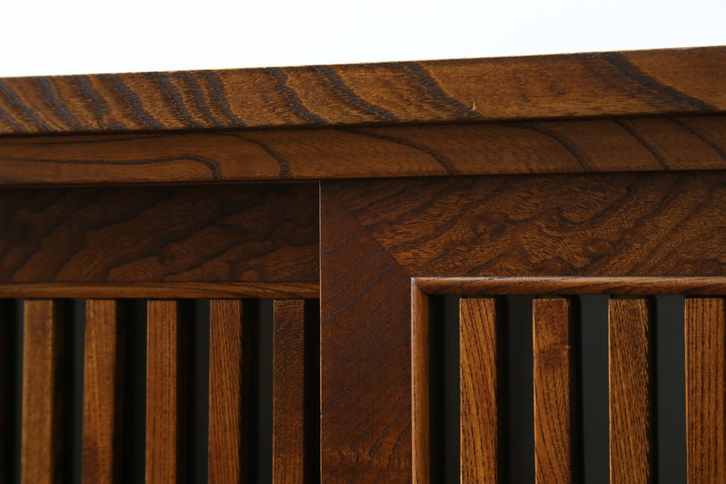 中古　岩谷堂箪笥　格子戸の意匠が目を引く水屋箪笥キャビネット　(R-085591)