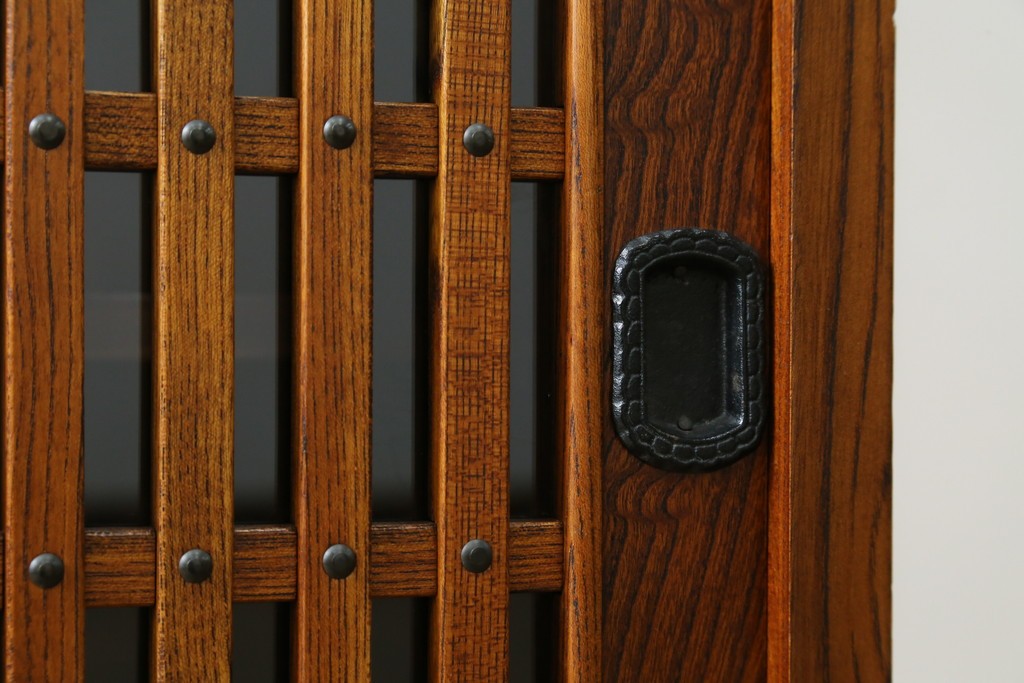 中古　岩谷堂箪笥　格子戸の意匠が目を引く水屋箪笥キャビネット　(R-085591)