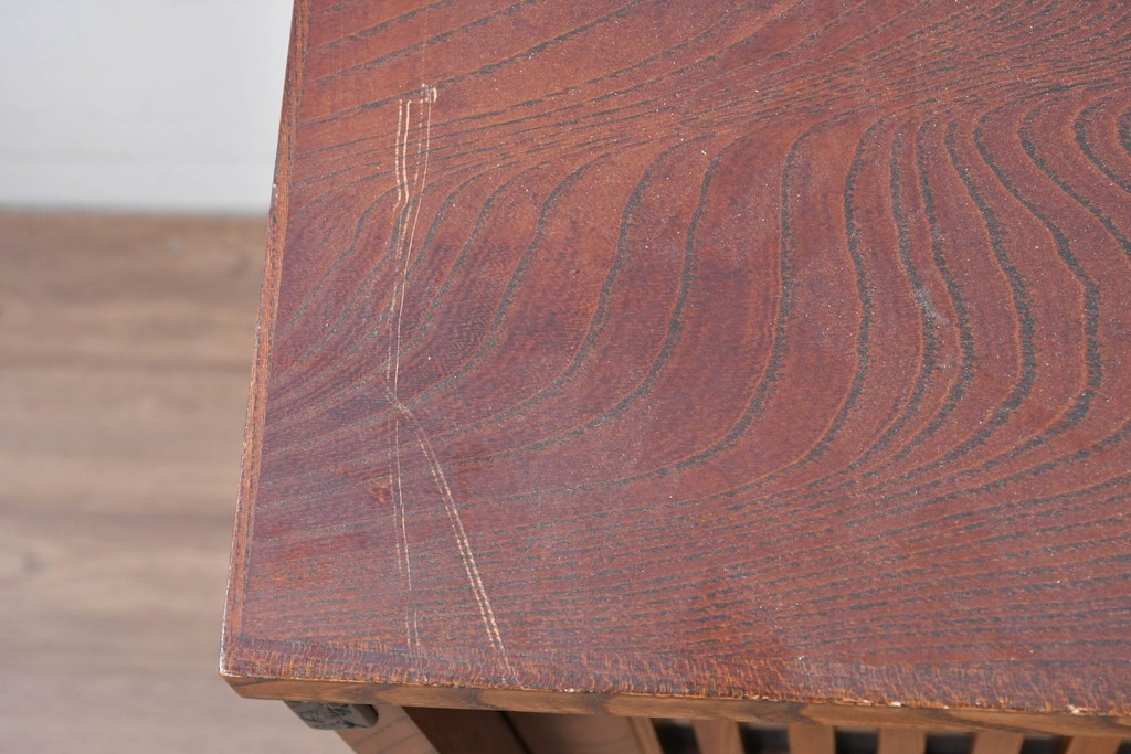 中古　岩谷堂箪笥　格子戸の意匠が目を引く水屋箪笥キャビネット　(R-085591)