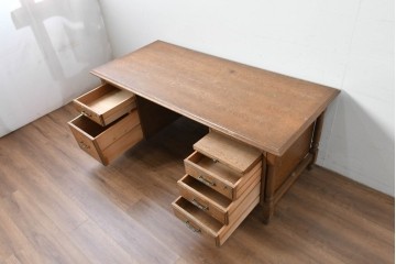 和製ヴィンテージ　神戸洋家具　ナラ材　大正ロマンデザインの両袖机　(R-085593)
