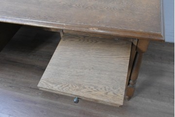 和製ヴィンテージ　神戸洋家具　ナラ材　大正ロマンデザインの両袖机　(R-085593)