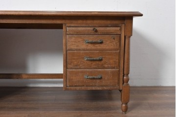 和製ヴィンテージ　神戸洋家具　ナラ材　大正ロマンデザインの両袖机　(R-085593)