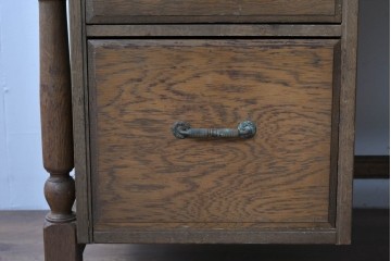 和製ヴィンテージ　神戸洋家具　ナラ材　大正ロマンデザインの両袖机　(R-085593)