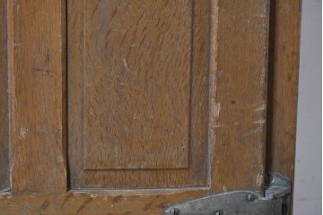 和製ヴィンテージ　美品　三越デパート取り扱い　ナラ材　レトロな佇まいが魅力の木製冷蔵庫　(R-085595)