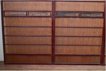 アンティーク建具　漆塗り框　黒柿透かし彫り入りの高級な夏戸2枚セット　(R-085600)
