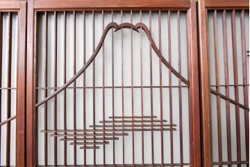 ヴィンテージ建具　昭和中期　雄大な富士山を描いた組子入り書院窓4枚セット　(R-085601)