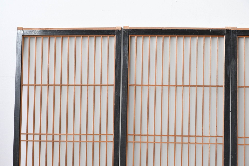 ヴィンテージ建具　昭和中期　片面ガラス　黒框に組子細工が引き立つ書院戸4枚セット　(R-085602)