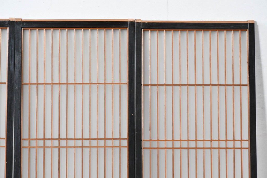 ヴィンテージ建具　昭和中期　片面ガラス　黒框に組子細工が引き立つ書院戸4枚セット　(R-085602)