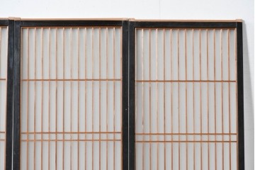 ヴィンテージ建具　昭和中期　片面ガラス　黒框に組子細工が引き立つ書院戸4枚セット　(R-085602)