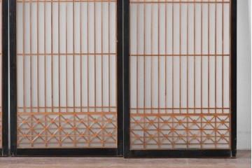 ヴィンテージ建具　昭和中期　片面ガラス　黒框に組子細工が引き立つ書院戸4枚セット　(R-085602)