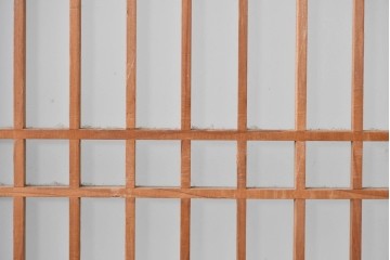 ヴィンテージ建具　昭和中期　片面ガラス　黒框に組子細工が引き立つ書院戸4枚セット　(R-085602)