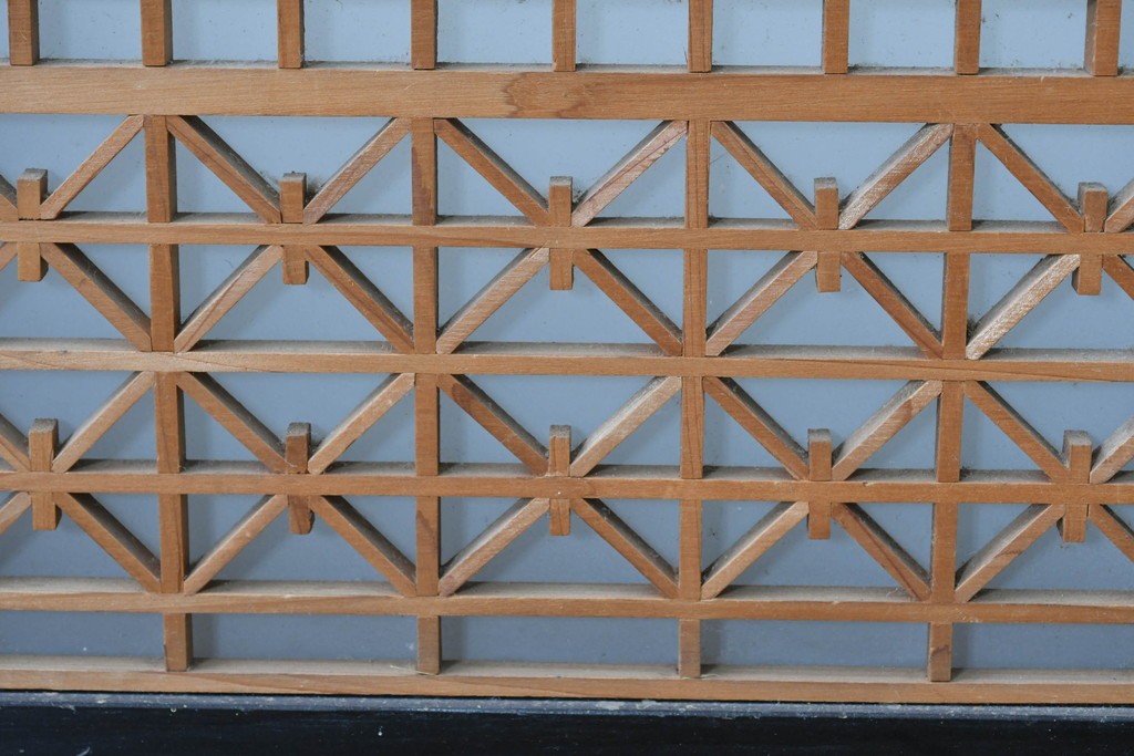 ヴィンテージ建具　昭和中期　片面ガラス　黒框に組子細工が引き立つ書院戸4枚セット　(R-085602)