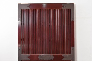 アンティーク建具　明治から大正期　美しい漆塗りの富山格子蔵戸1枚　(R-085603)