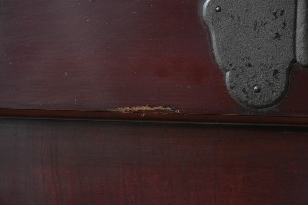 アンティーク建具　明治から大正期　美しい漆塗りの富山格子蔵戸1枚　(R-085603)