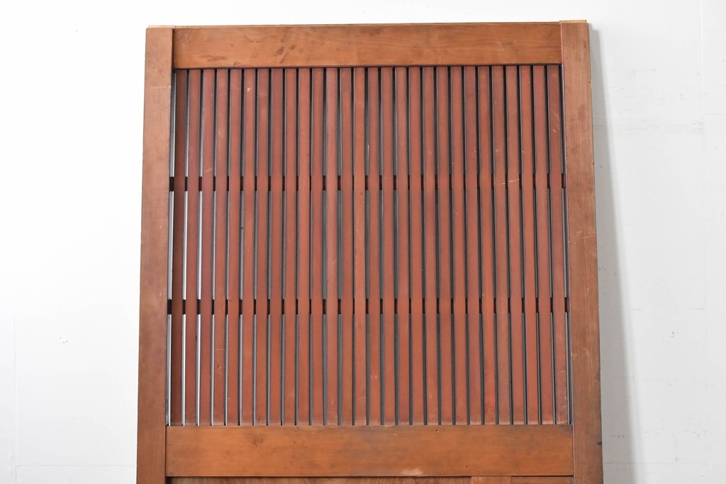 アンティーク建具　明治から大正期　美しい漆塗りの富山格子蔵戸1枚　(R-085603)