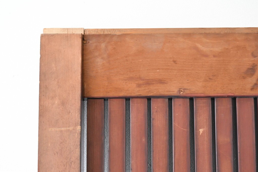 アンティーク建具　明治から大正期　美しい漆塗りの富山格子蔵戸1枚　(R-085603)