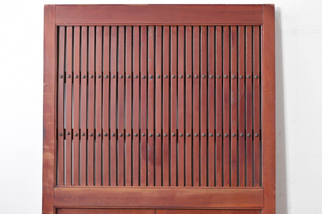 アンティーク建具　明治から大正期　重厚な金具が立派な富山格子蔵戸1枚　(R-085604)