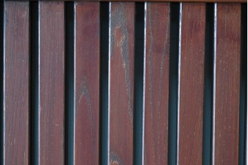 アンティーク建具　明治から大正期　重厚な金具が立派な富山格子蔵戸1枚　(R-085604)