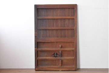 アンティーク建具　明治から大正期　重厚な金具が立派な富山格子蔵戸1枚　(R-085604)