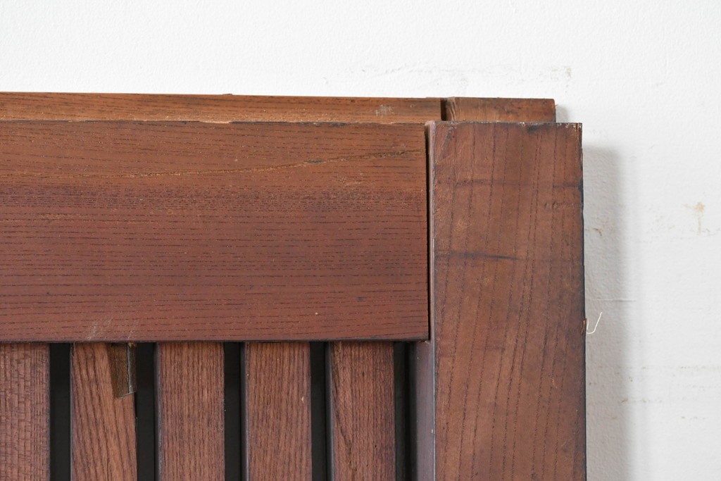 アンティーク建具　明治から大正期　重厚な金具が立派な富山格子蔵戸1枚　(R-085604)