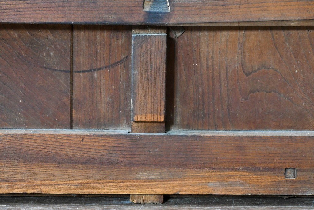 アンティーク建具　明治から大正期　重厚な金具が立派な富山格子蔵戸1枚　(R-085604)