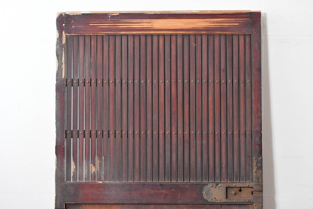 和製アンティーク　明治から大正期　重厚な金具が魅力の富山格子蔵戸1枚　(R-085606)