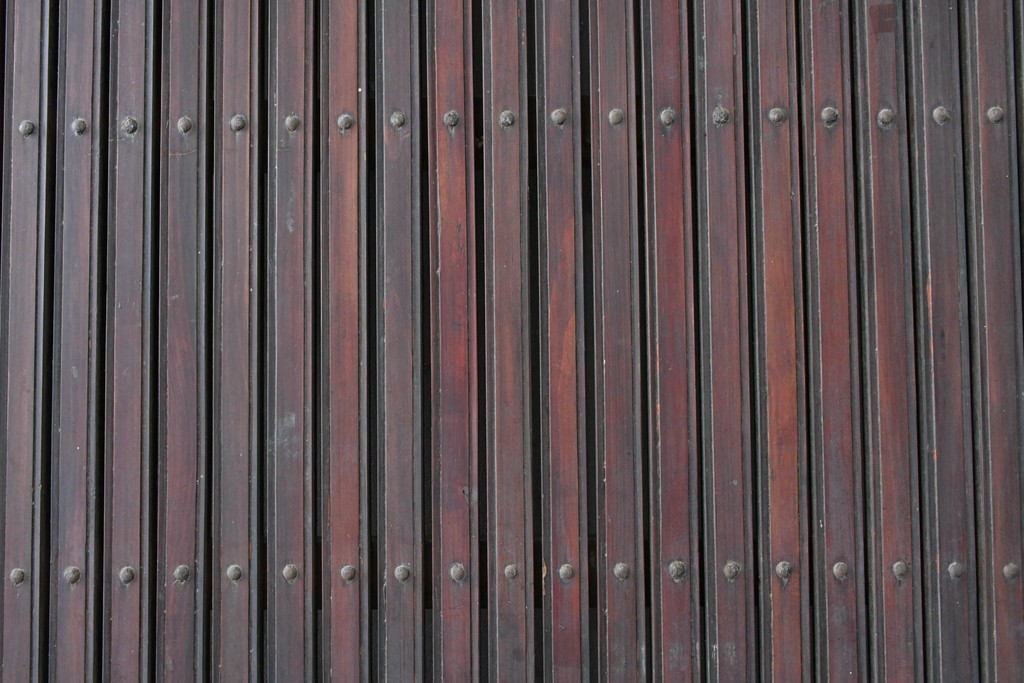 和製アンティーク　明治から大正期　重厚な金具が魅力の富山格子蔵戸1枚　(R-085606)