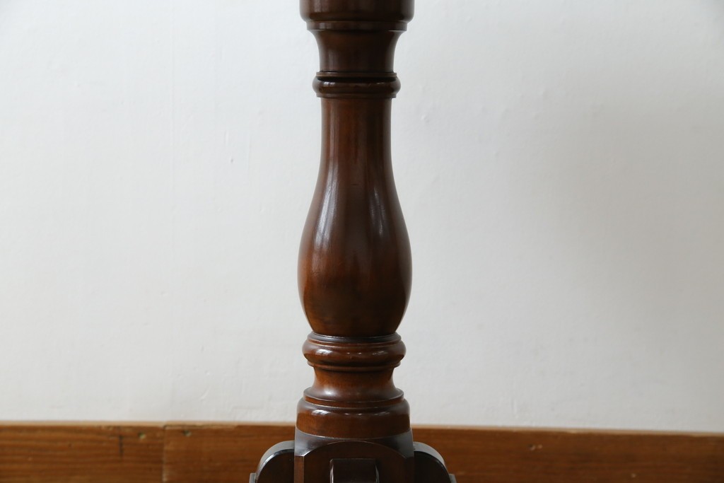 中古　松本民芸家具　A-I型丸卓　重厚で安定感のあるデザインのラウンドテーブル　(R-085608)