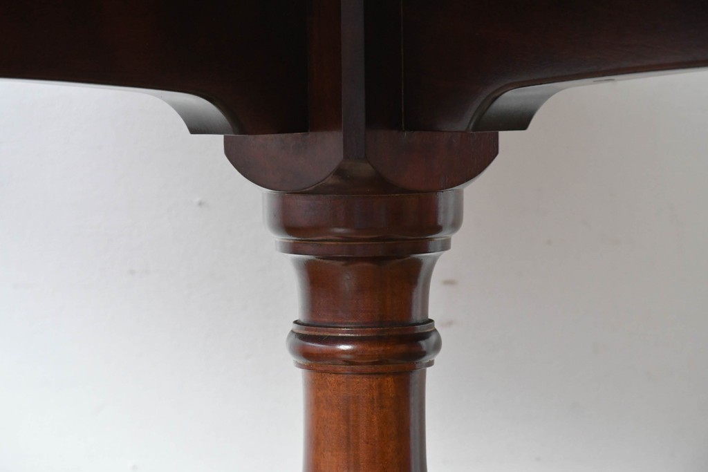 中古　松本民芸家具　A-I型丸卓　重厚で安定感のあるデザインのラウンドテーブル　(R-085608)