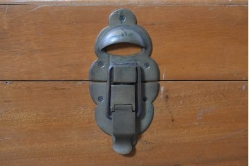 アンティーク　美品　くすのき(楠)材　収納力抜群の木製トランク　(R-085611)