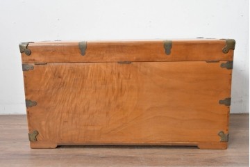 アンティーク　美品　くすのき(楠)材　収納力抜群の木製トランク　(R-085611)