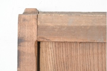 和製アンティーク　明治から大正期　総欅(ケヤキ)材　美しい木目と福を呼ぶ意匠金具が目を引く蔵戸1枚　(R-085612)