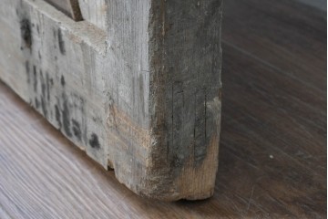 和製アンティーク　明治から大正期　総欅(ケヤキ)材　美しい木目と福を呼ぶ意匠金具が目を引く蔵戸1枚　(R-085612)