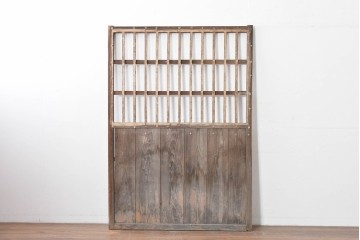 和製アンティーク　明治から大正期　味わい深い木味と格子が魅力の格子蔵戸1枚　(R-085613)